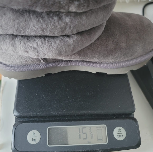 UGG Boots Girls T Pluffed Mini Quilted Gray Size 13 - Picture 15 of 15
